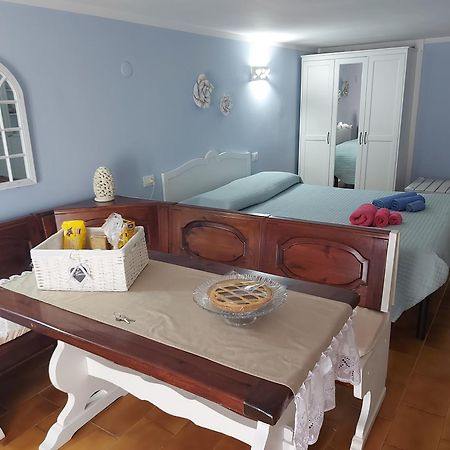 Casa Vacanza Fiori Di Maggio Pulsano Exterior foto